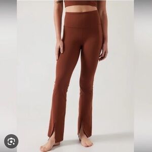 Athleta Elation Split Flare legging in Ancient Mahogany | size S